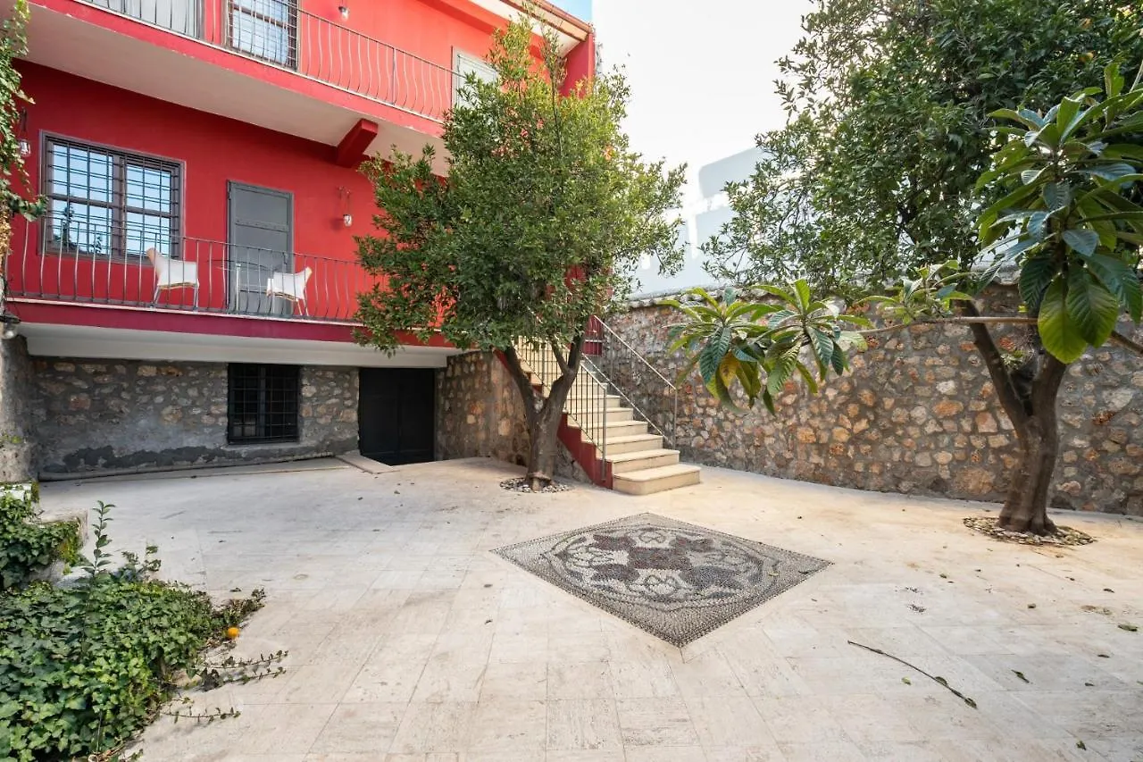 Fascinating Flat Near Hadrians Gate Apartment Antalya